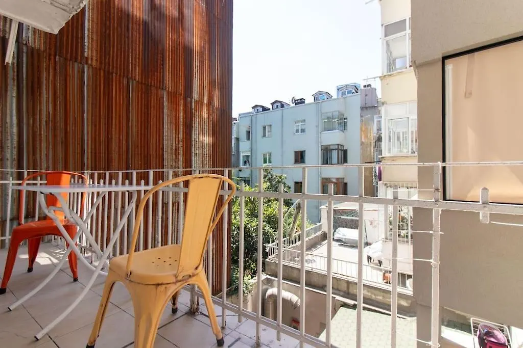 Appartement Authentic And Spacious 3Br Flat W Ac And Balcony Istanboel