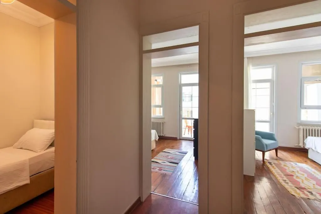 Authentic And Spacious 3Br Flat W Ac And Balcony Istanbul 0*,  Turkey