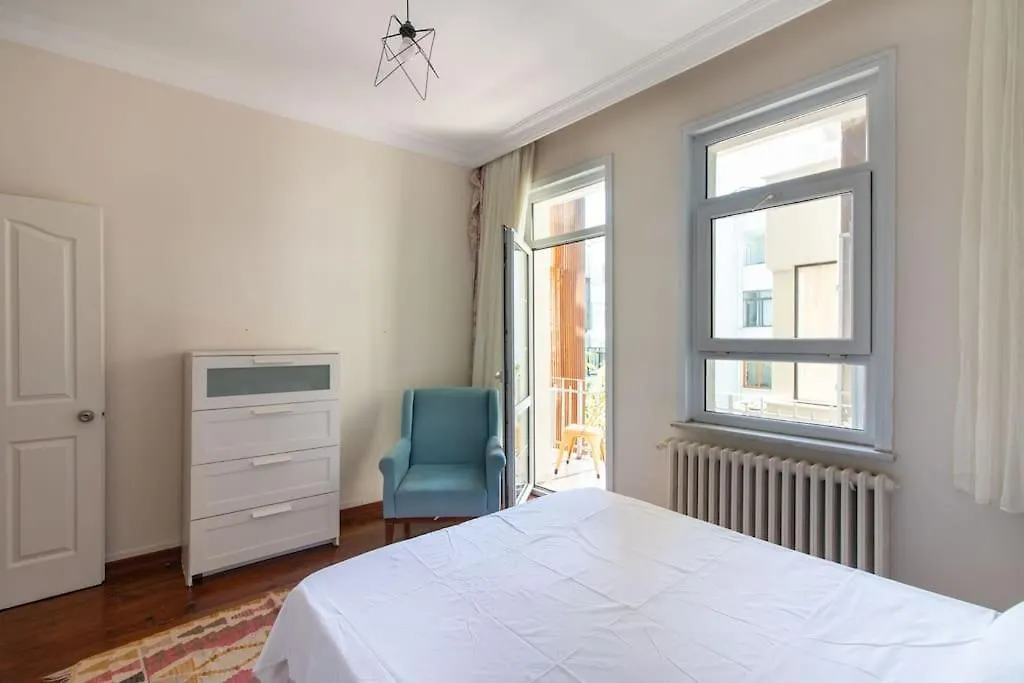 Authentic And Spacious 3Br Flat W Ac And Balcony Istanbul Turkey